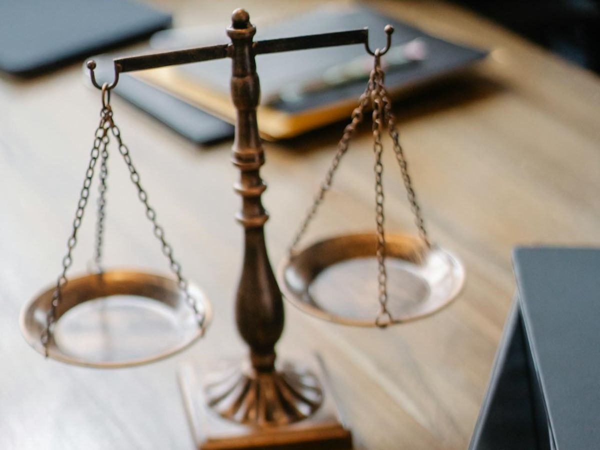 Comissão Especial de Fiscalização da Atividade Profissional lança e-book sobre defesa da advocacia